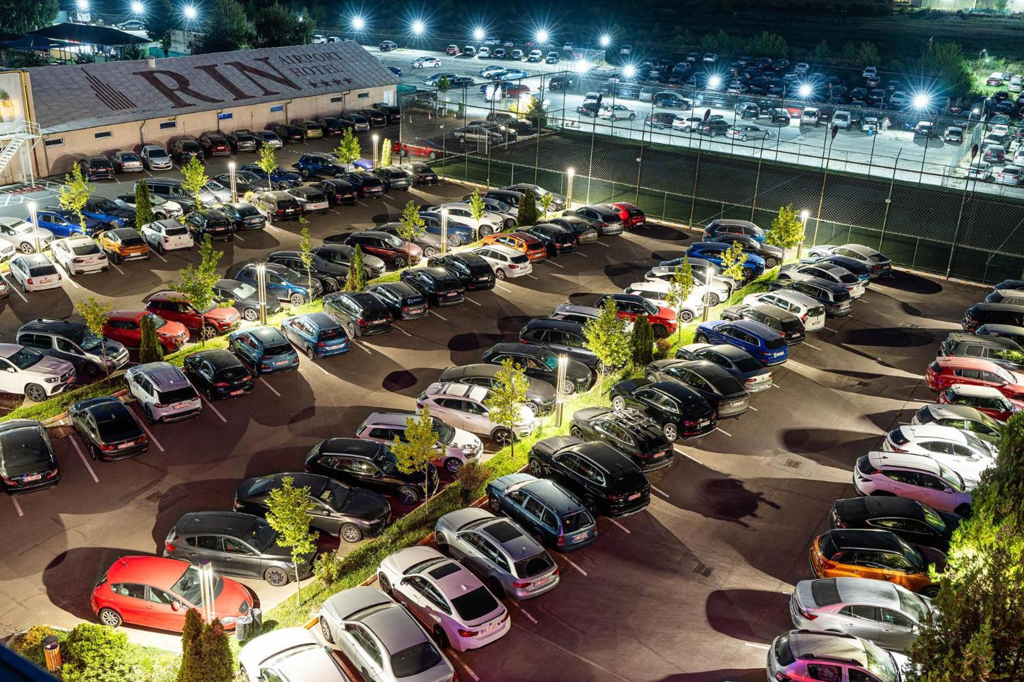 Rin Airport Hotel Otopeni Exterior foto