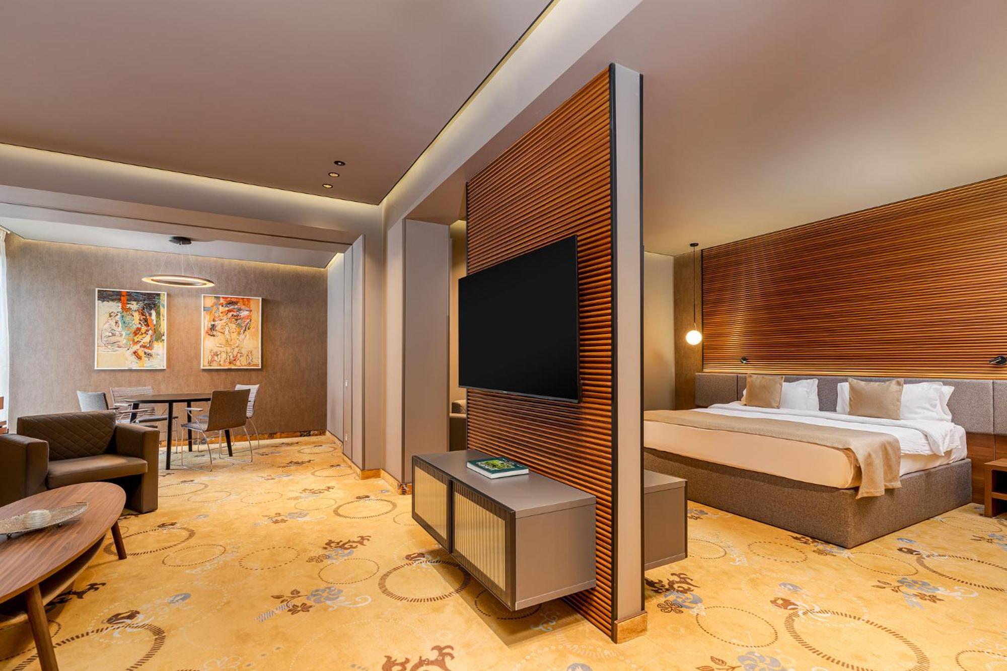 Rin Airport Hotel Otopeni Exterior foto